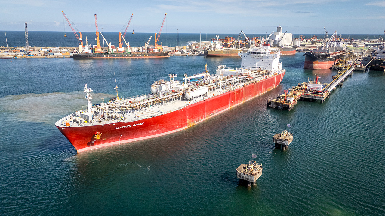 CLIPPER ORION au port de Toamasina