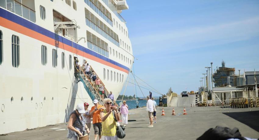 MS EUROPA au port de Toamasina